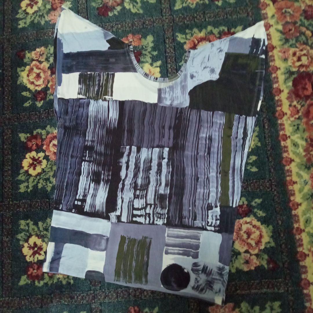 【最終価格】ISSEY MIYAKE 　プリント　トップス