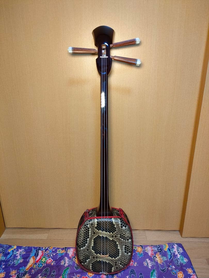 真壁型 ボルドー沖縄三線セット 両面本皮強化二重張り 琉球 三味線