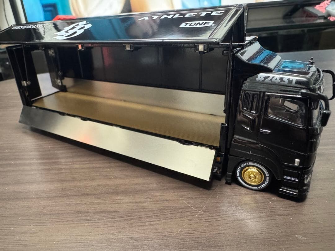 P*k様 GCD 1/64 三菱 ふそう LB-TRUCKS リバティウォーク