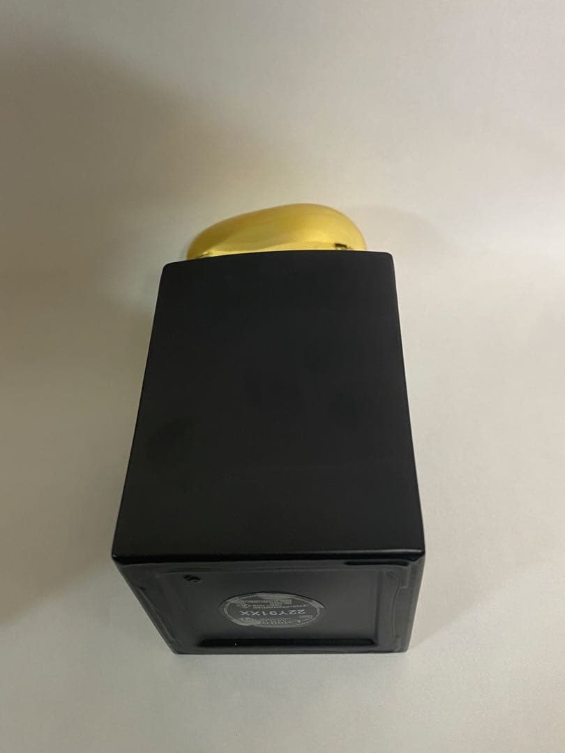 ジョルジオアルマーニ プリヴェ キュイールノワール 廃盤品 100ml