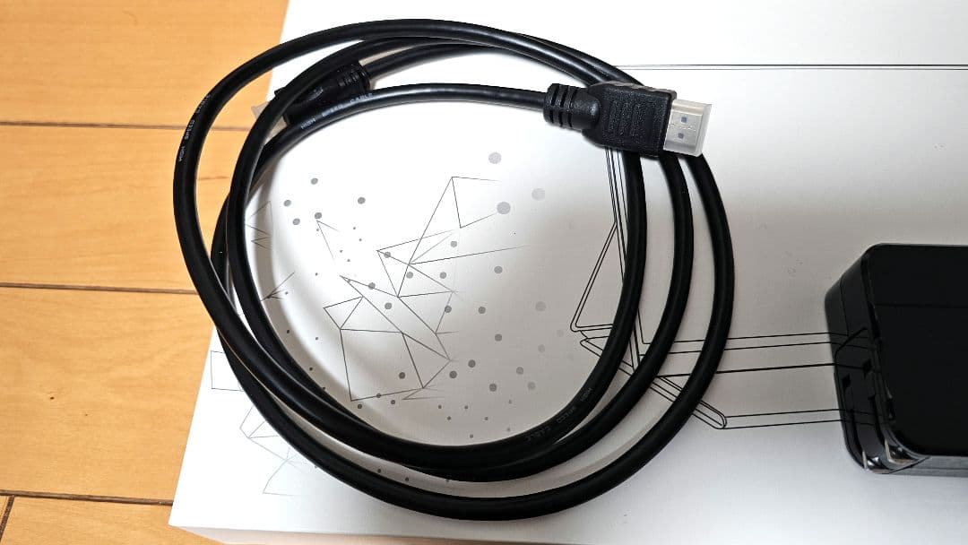 モバイルディスプレイ IVV 12.5 インチ4K 解像度（3840x2160）