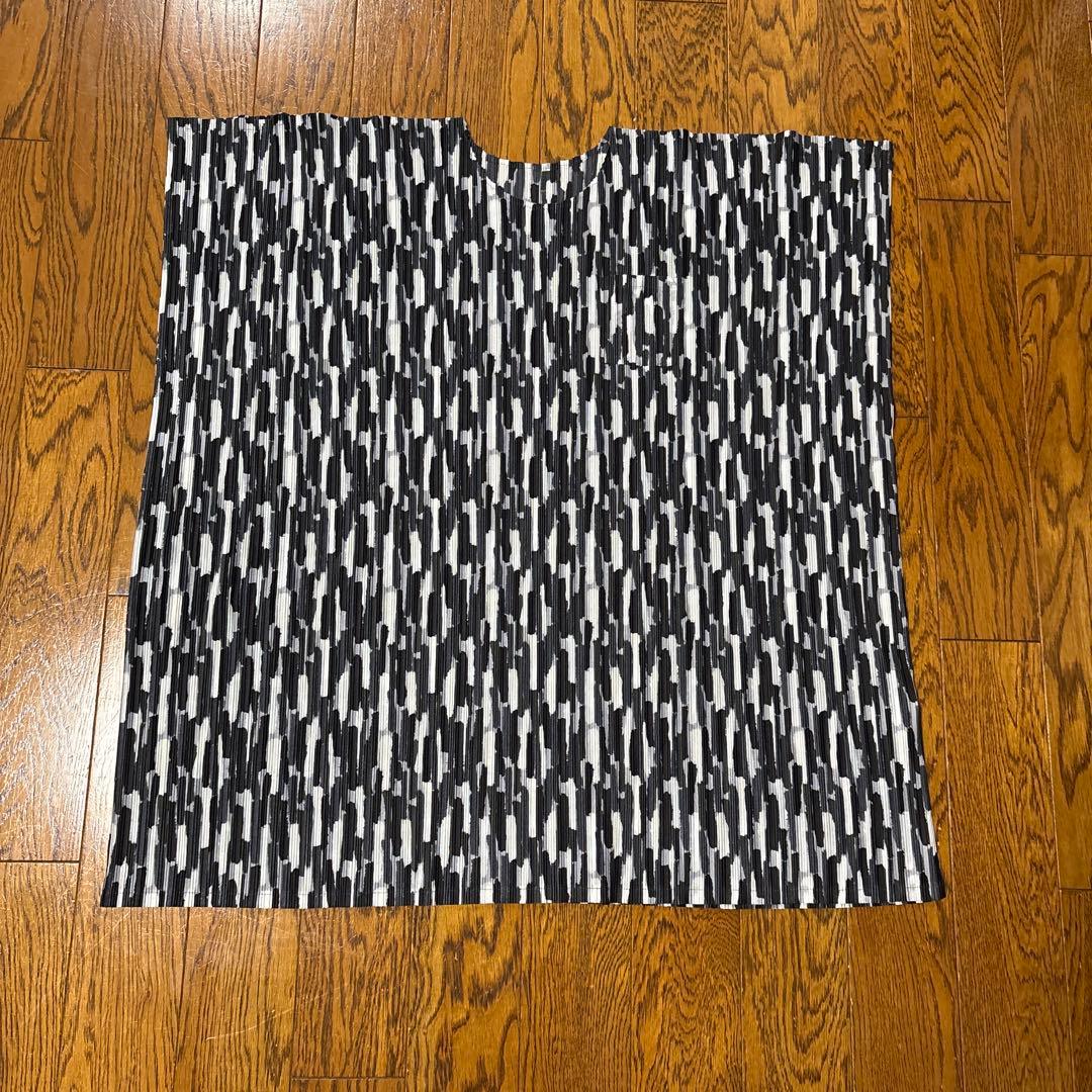 プリーツプリーズ　ポンチョ風チュニック