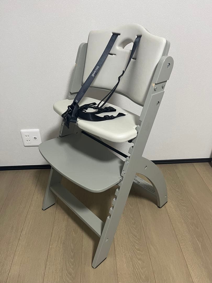 【ひろ@アイナナ断捨離中様限定】ビヨンドジュニア ハイチェア