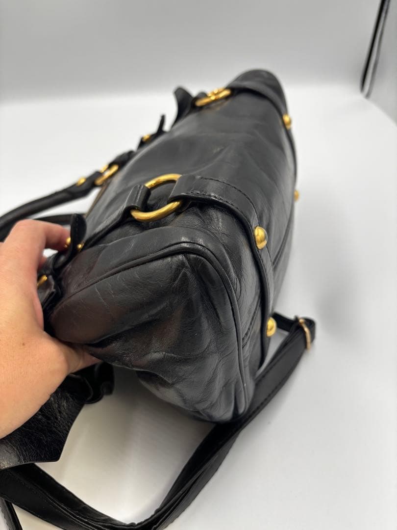 miu miu 黒 レザー ハンドバッグ