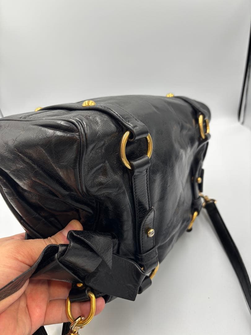 miu miu 黒 レザー ハンドバッグ