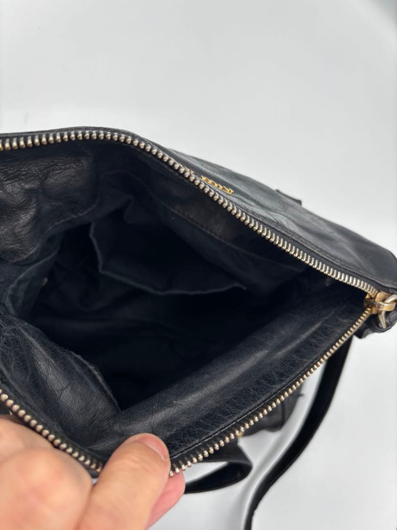 miu miu 黒 レザー ハンドバッグ