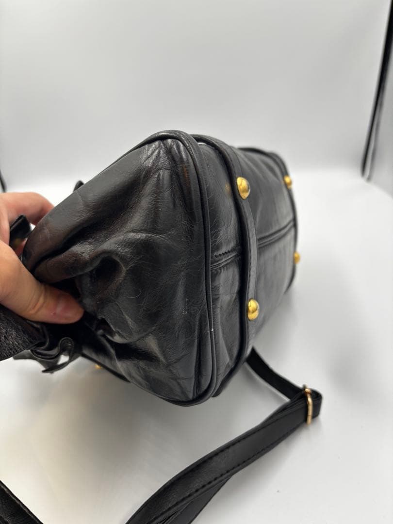 miu miu 黒 レザー ハンドバッグ