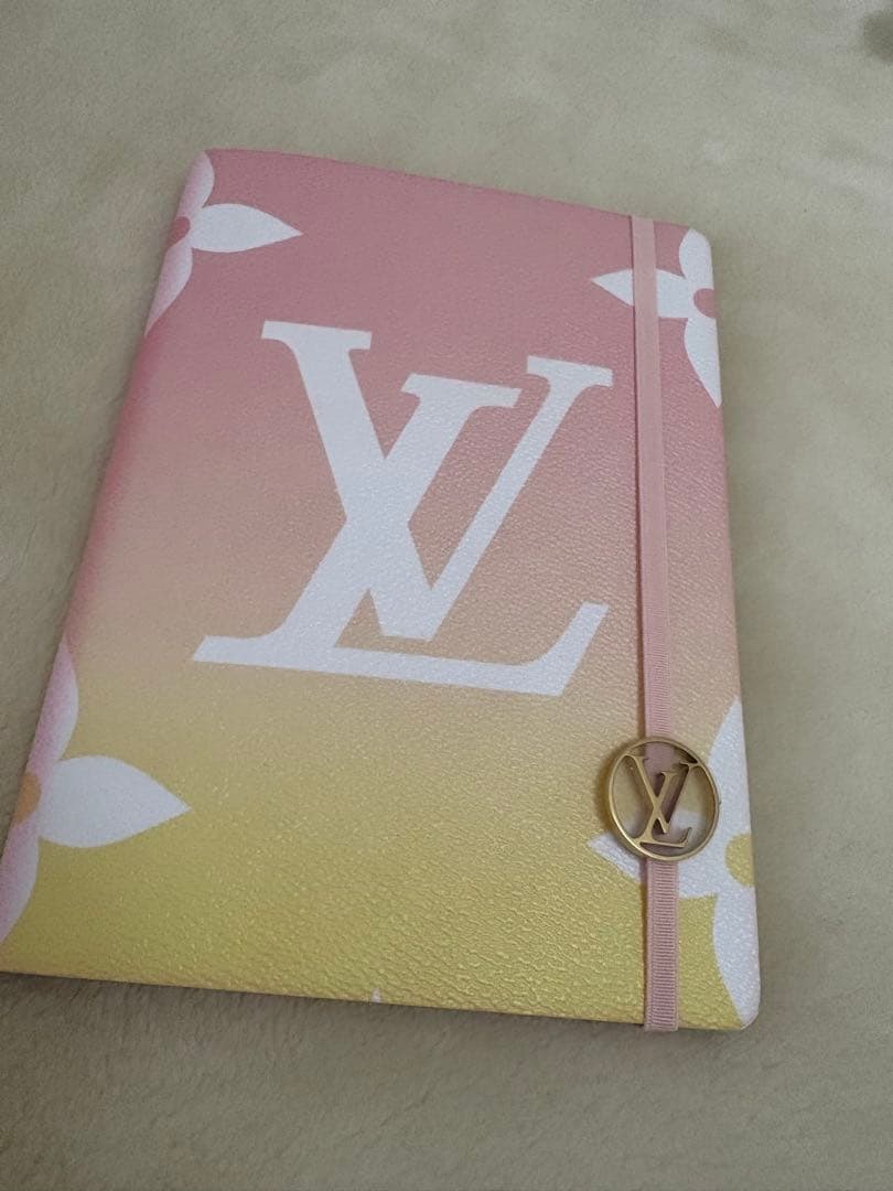 Louis Vuitton グラデーションノート