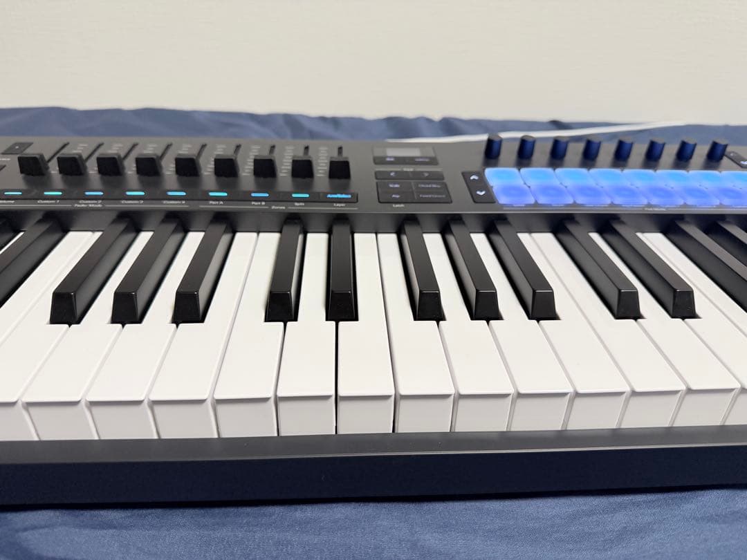 【美品】Novation Launchkey61 MK4