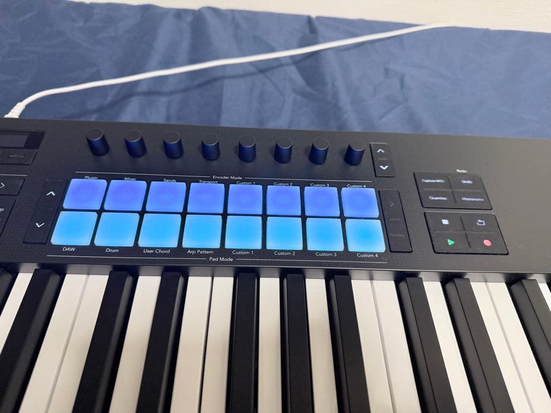 【美品】Novation Launchkey61 MK4