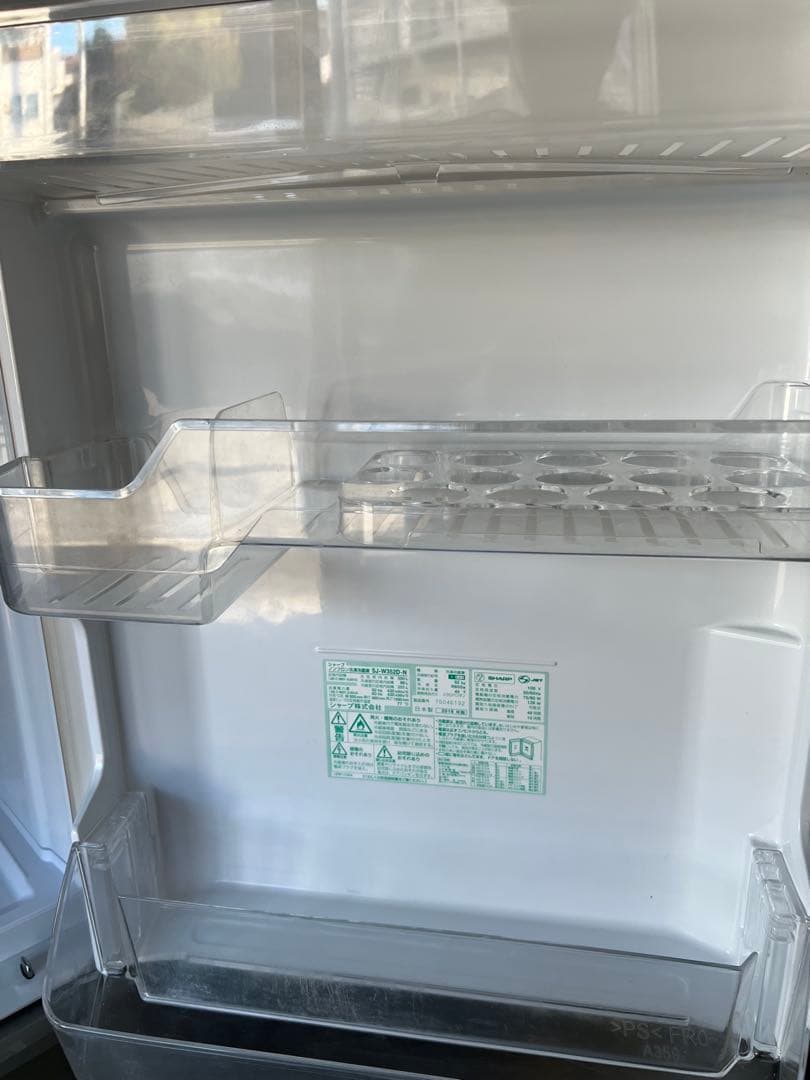 シャープ　冷蔵庫　３ドア
