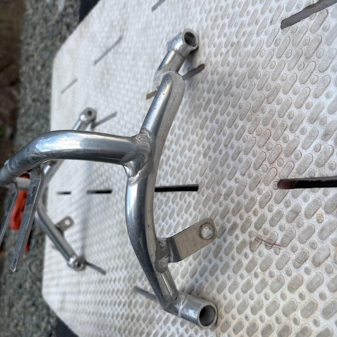 GPZ900R アクティブ　ラジエターステー