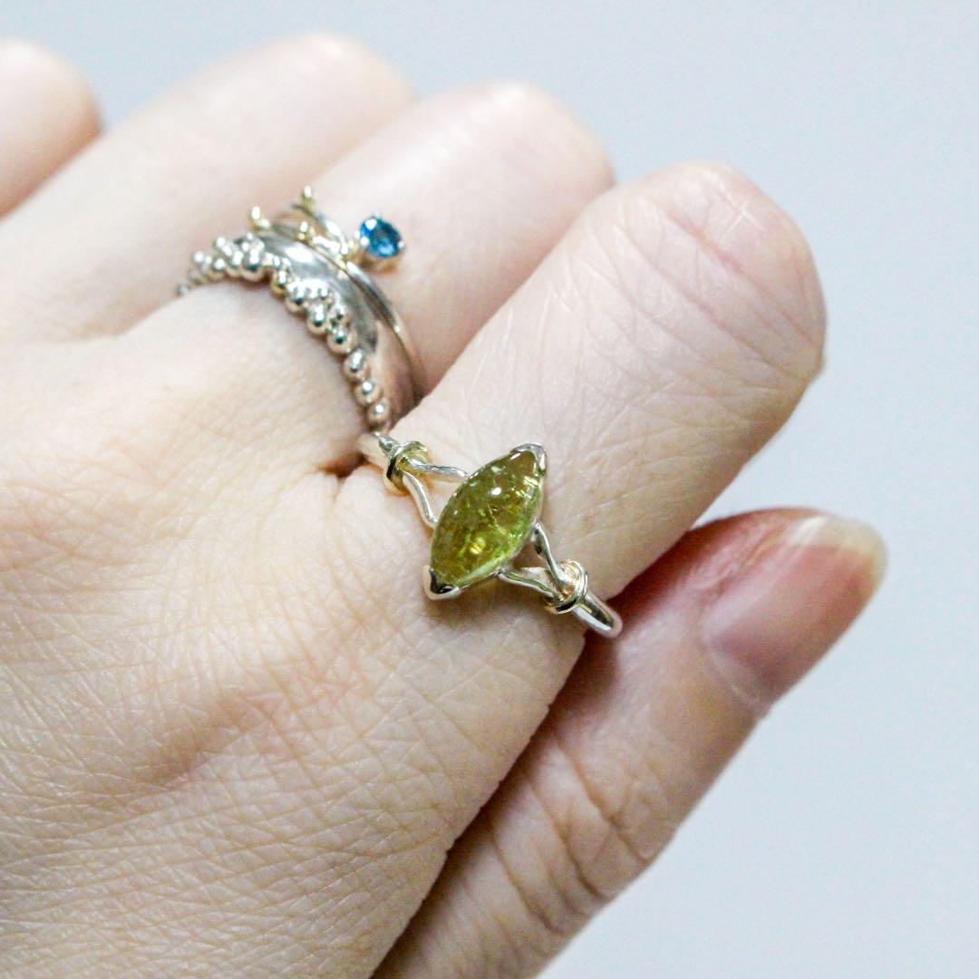 グロッシュラーガーネットのマーキスカボションカットk10小ワッカシルバーリング