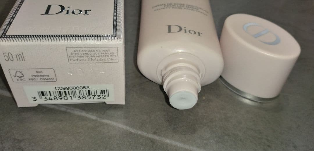 ディオール　ハンドクリーム 50ml、リップグロウ