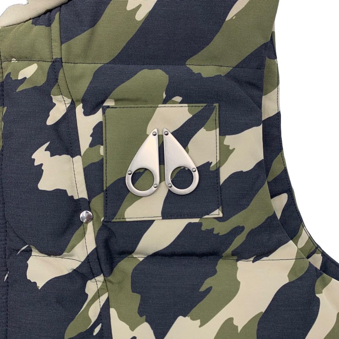 新品◆ムースナックルズ◆ダウンベスト◆カモフラージュ柄◆迷彩柄◆カモ柄