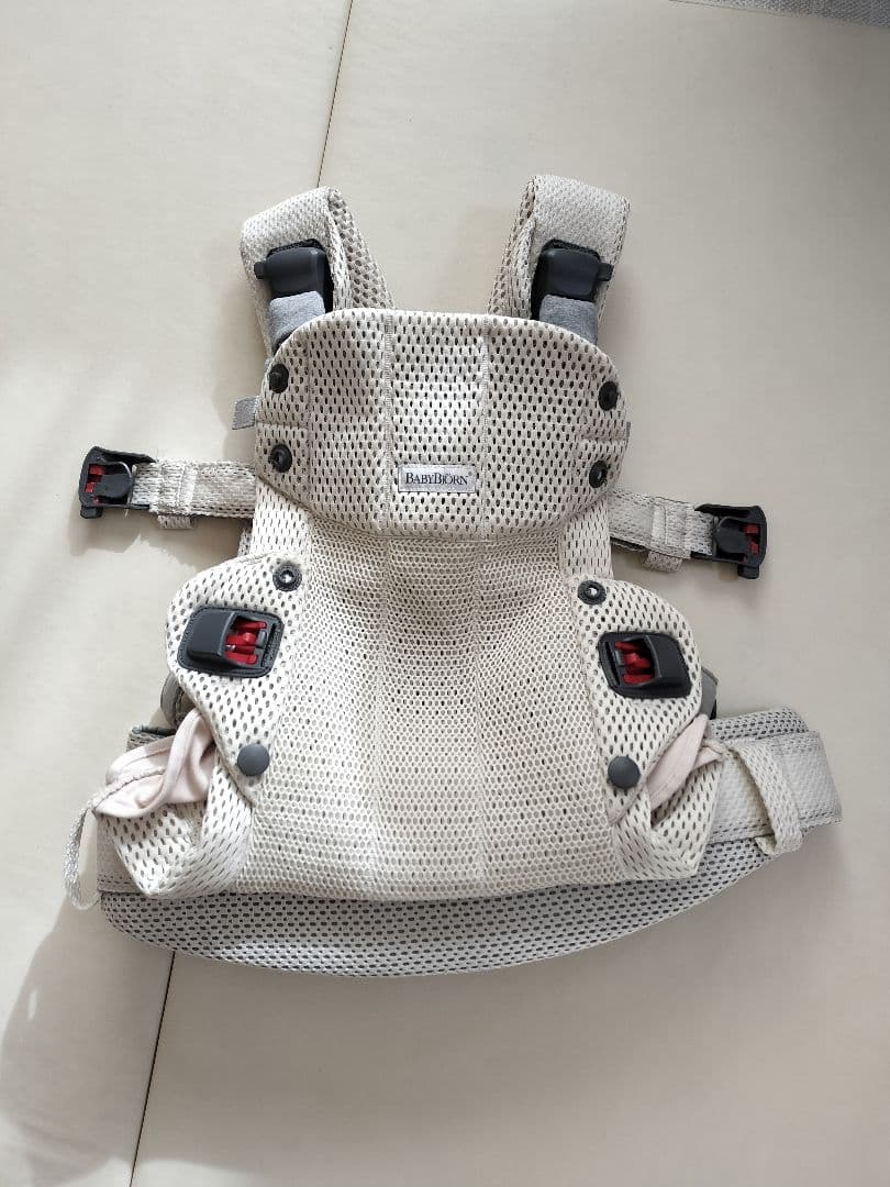 【美品】BabyBjörn 抱っこ紐 ハーモニー クリーム