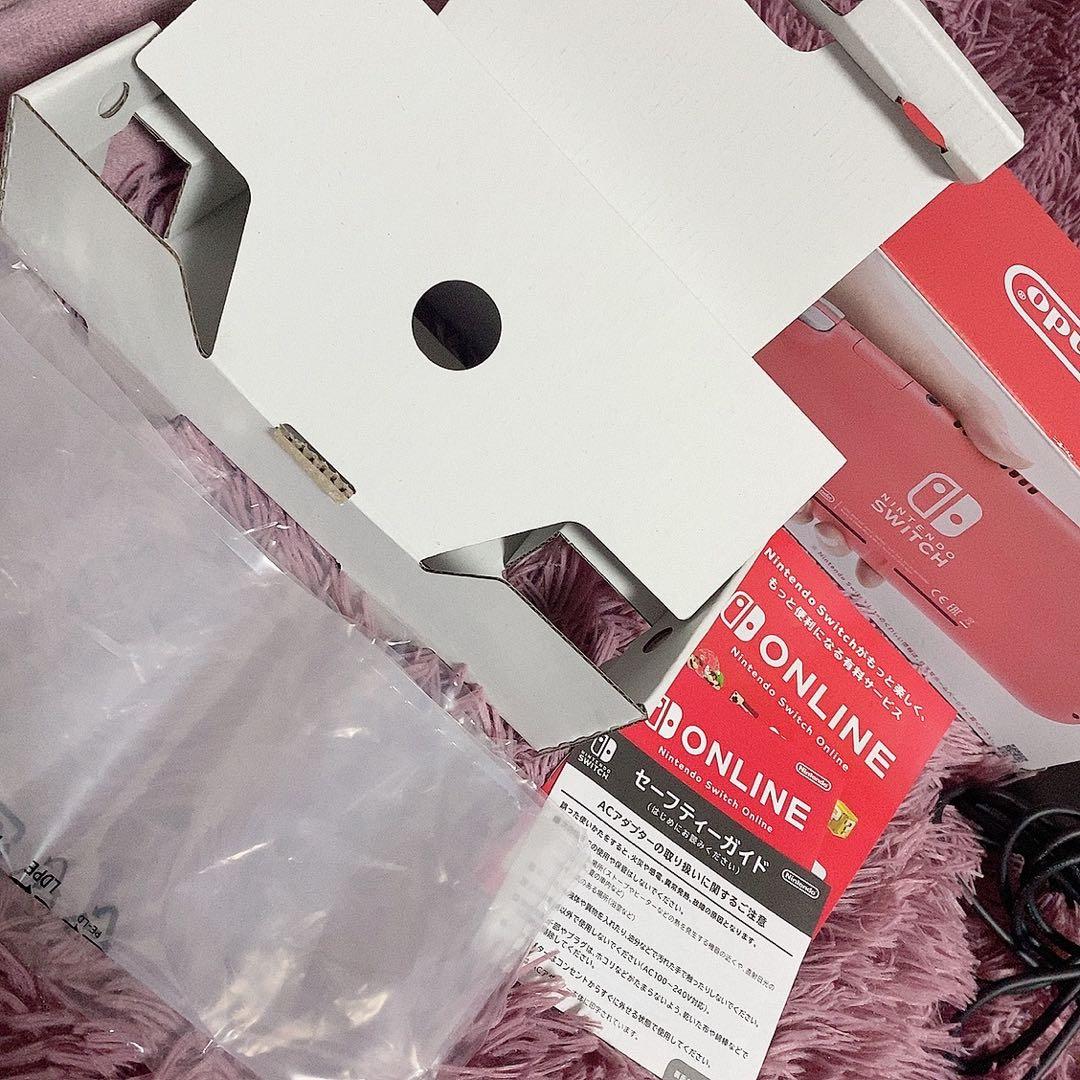 【陸太郎】Nintendo Switch Lite 【おまけ付き】