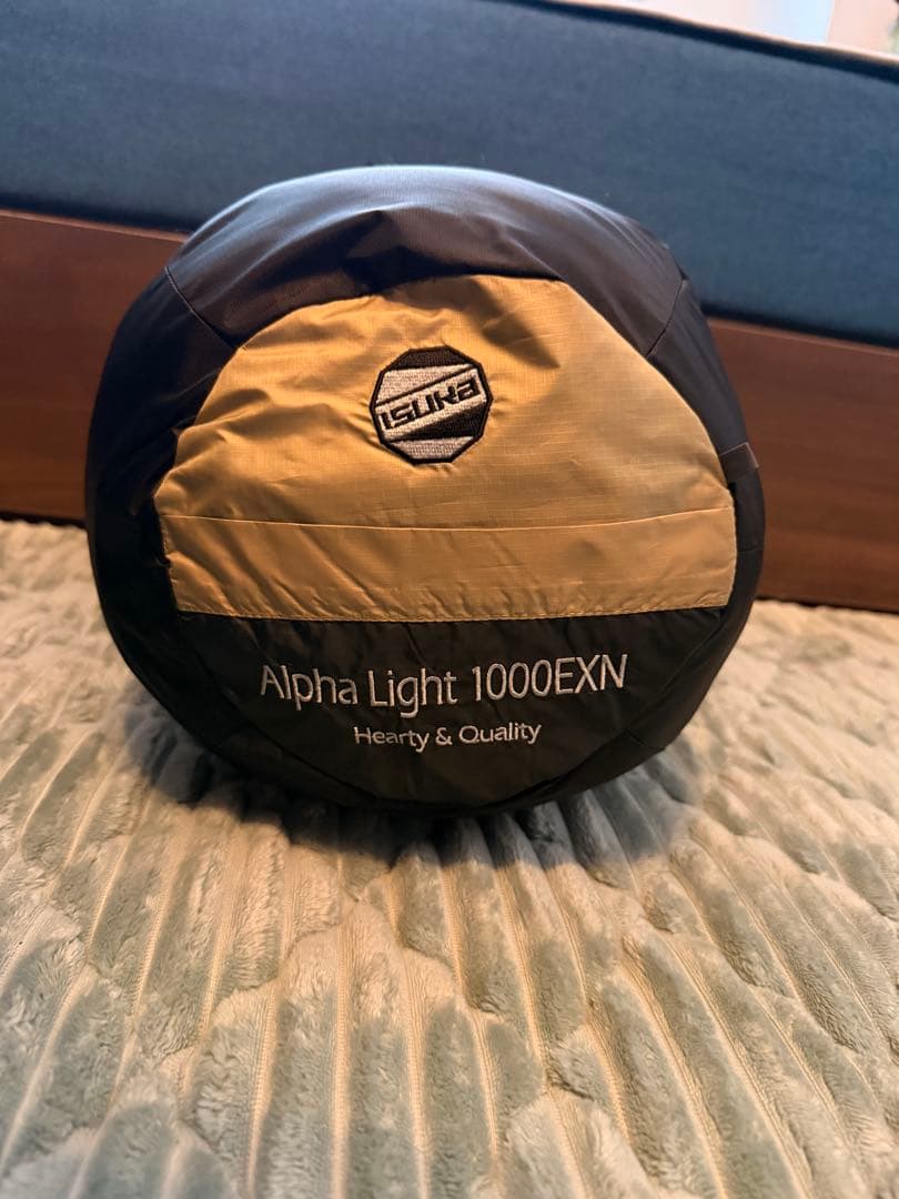 ISUKA Alpha Light 1000EXN シュラフ
