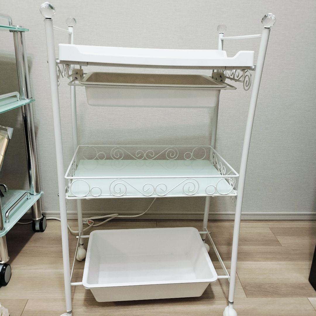 キャスター付きワゴン 4段 ホワイト エステ アンティーク　エステワゴン