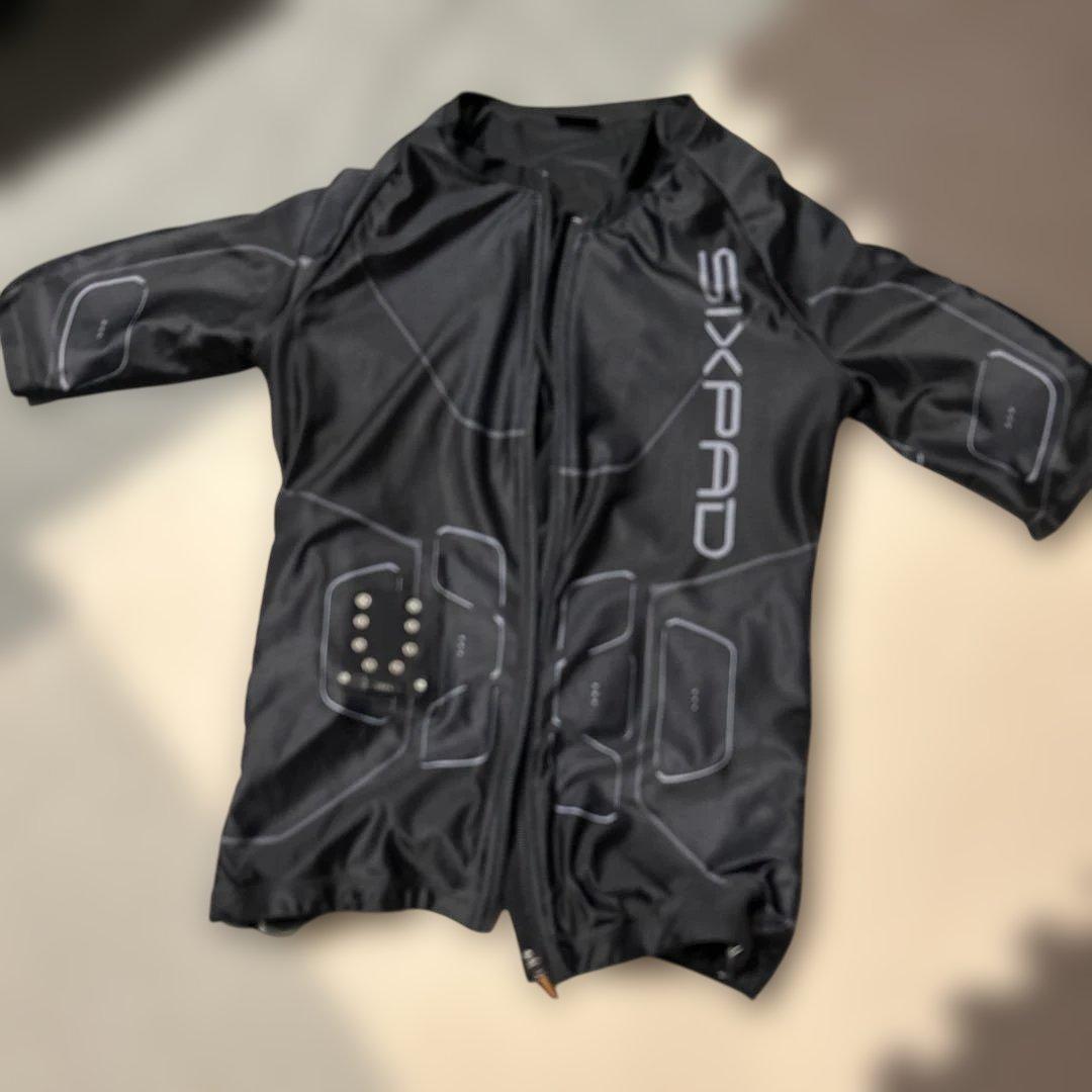 SIXPADシックスパッド　上下セットメンズLサイズ