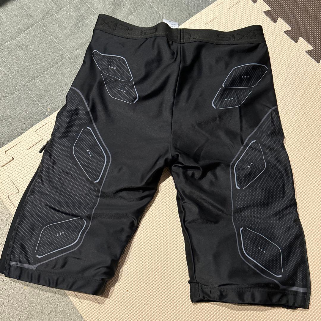SIXPADシックスパッド　上下セットメンズLサイズ