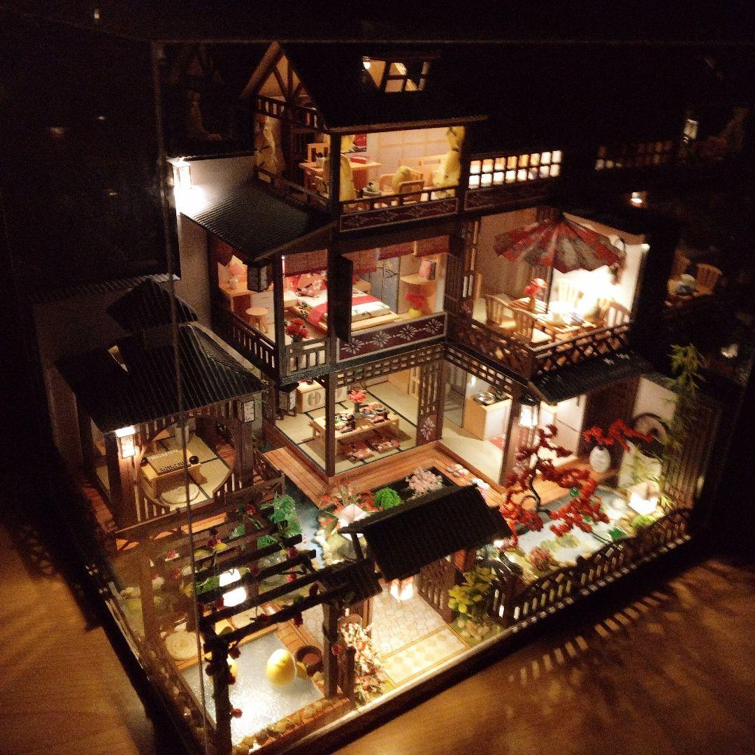 ドールハウス完成品【和風旅館】LEDライト、オルゴール、ケース、ミニフィギュア付