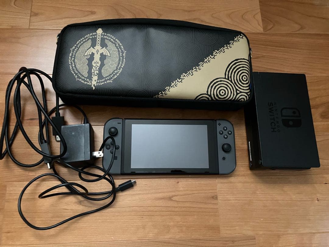 Nintendo Switch 本体 + ケース + 充電器