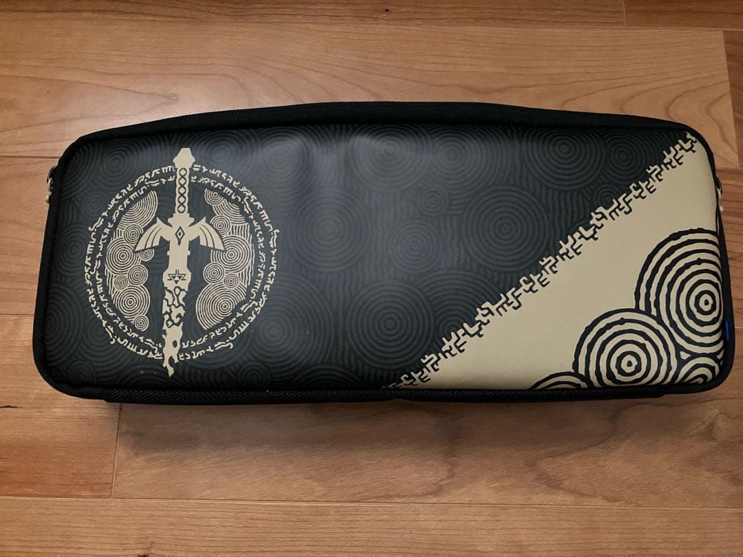 Nintendo Switch 本体 + ケース + 充電器