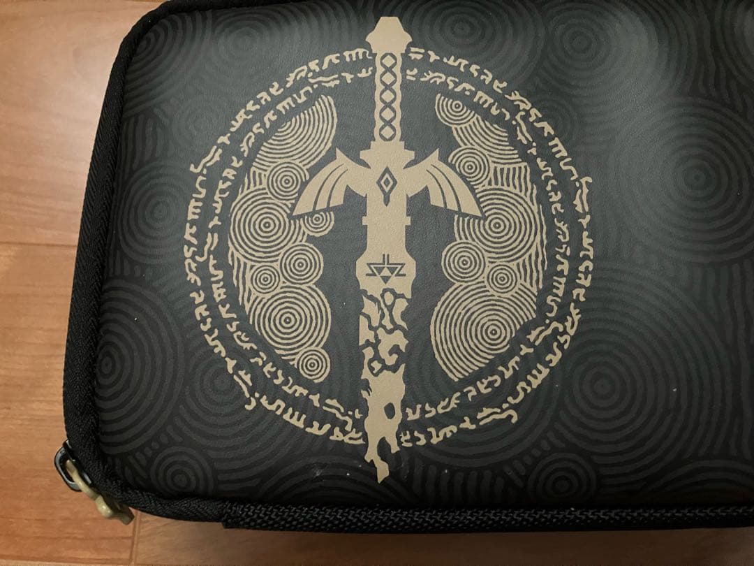 Nintendo Switch 本体 + ケース + 充電器