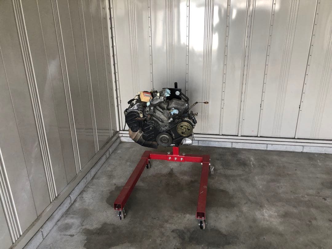 引き取り限定E07A エンジン本体　走行距離　95000キロ