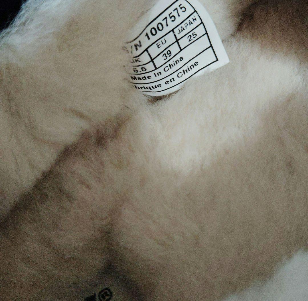 UGG W DAKOTA EXOTIC SCALES ブラック 6.5