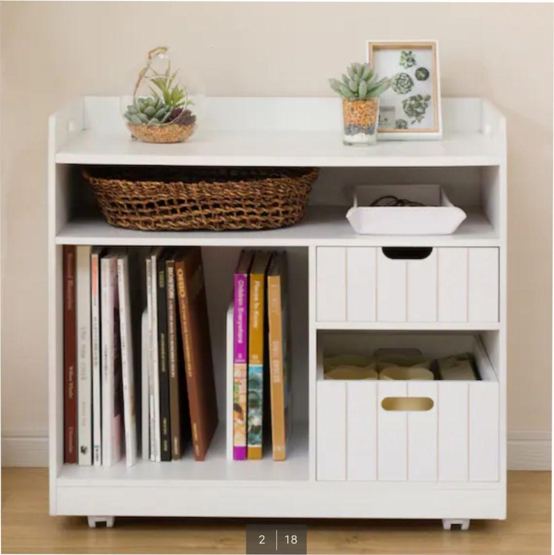 エステ、リビング、キッチン収納 キャスター、収納付き