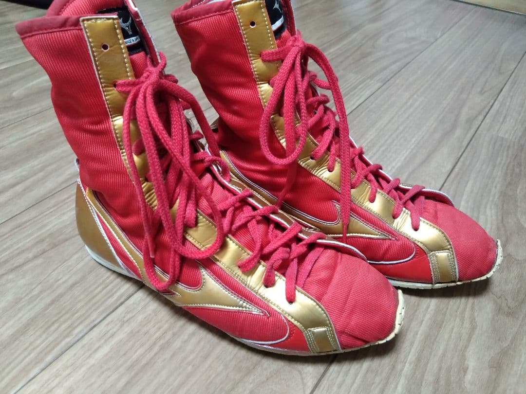 ミズノボクシングシューズ　レッド✕ゴールド