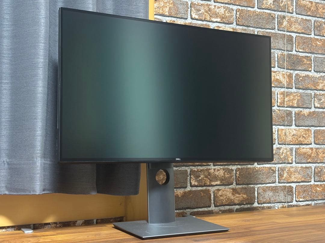 ② DELL U2720QM 27インチ 4Kモニター