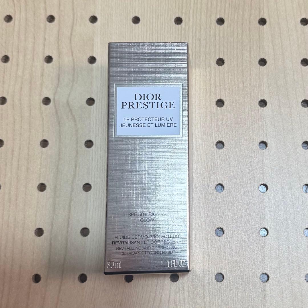 DIOR プレステージホワイト ル プロテクター UVルミエール シアーグロウ