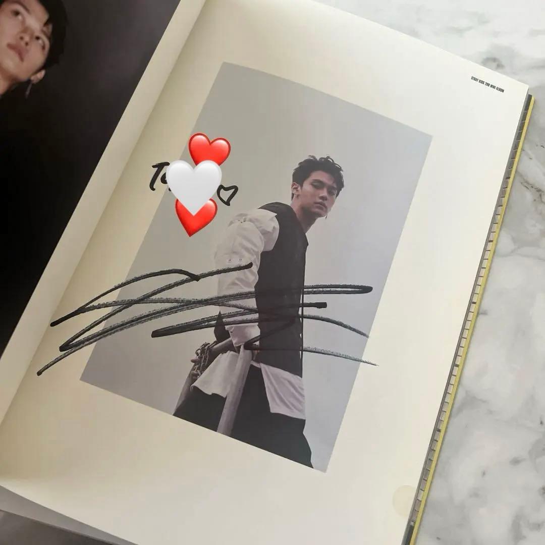 Stray Kids スキズ　サイン入り CD アルバム　I am WHO