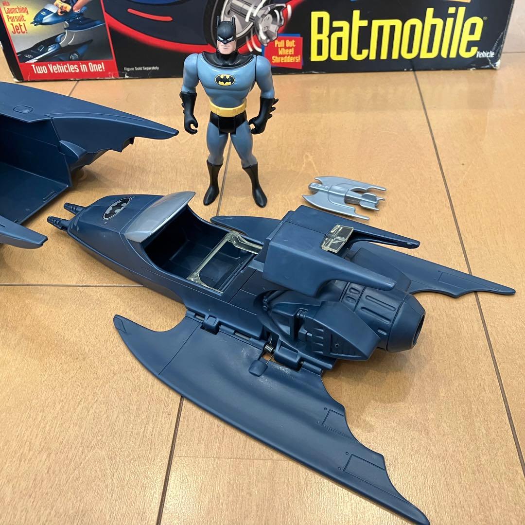 ケナー　フィギュア　バットモービル　コンバットベルトバットマン付き！