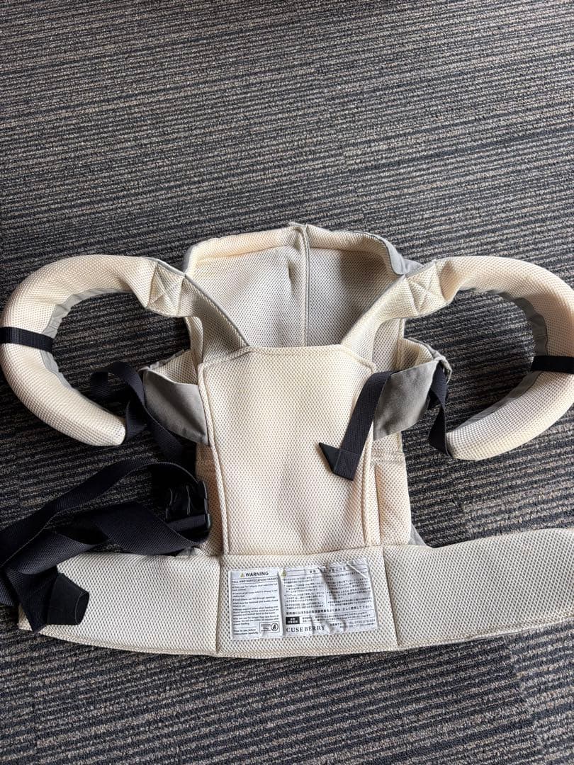 【美品】CUSE BERRY NICO 抱っこ紐 グレージュ