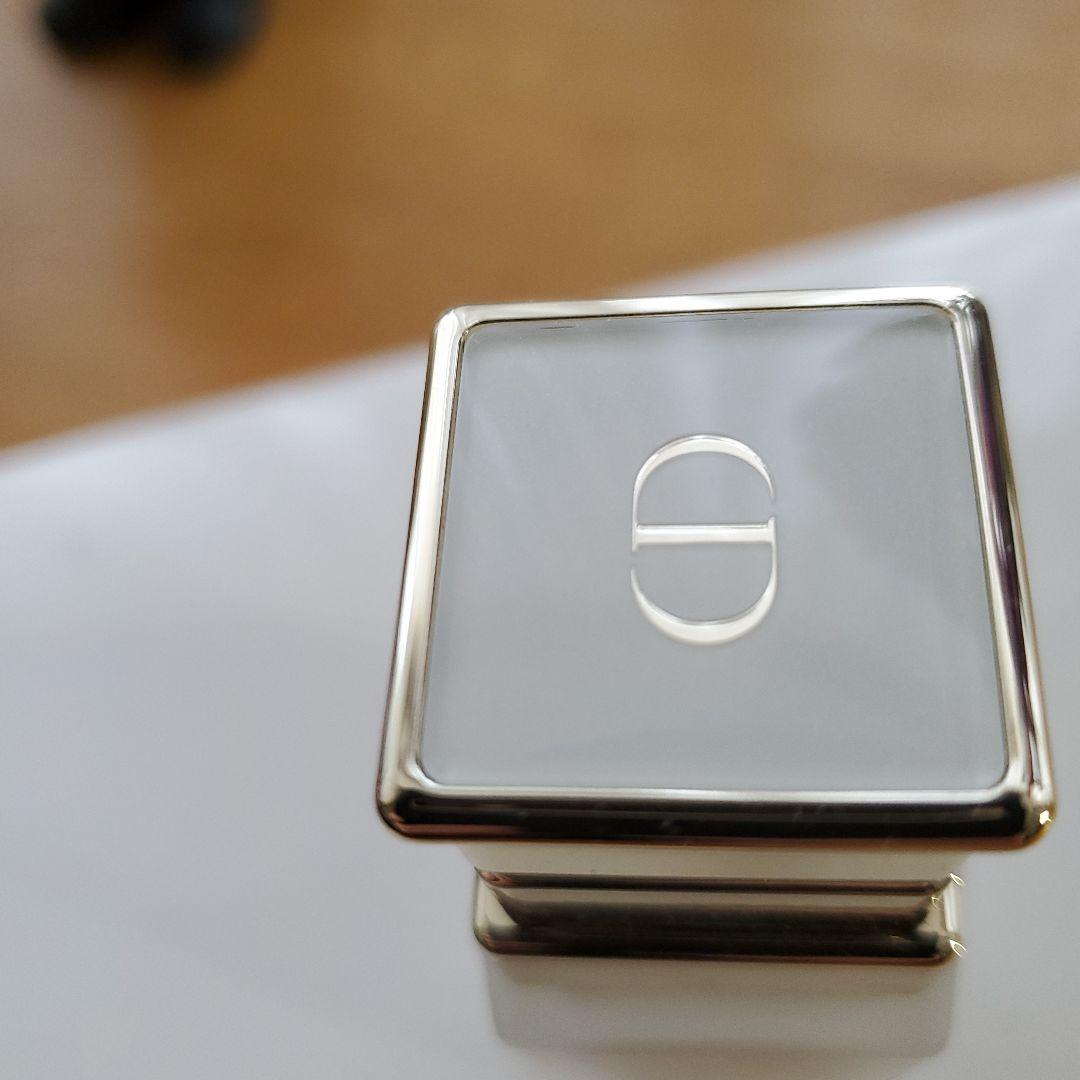 化粧下地 Dior Prestige Light-In-White