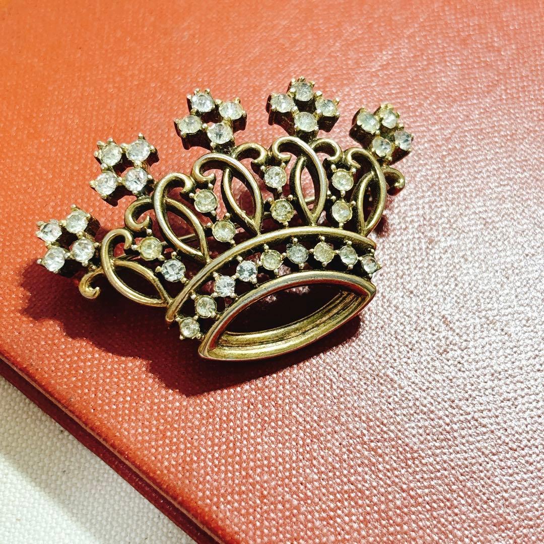 トリファリ ゴールド 大きめ 王冠のブローチ ピン