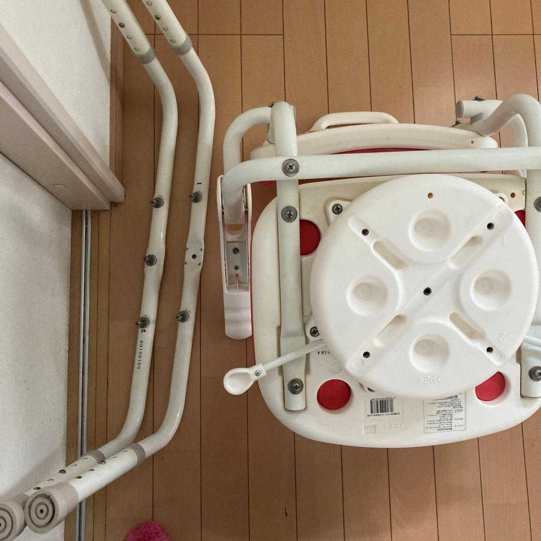 【アロン化成　安寿】　介護用風呂椅子　シャワーベンチ　まわるくん