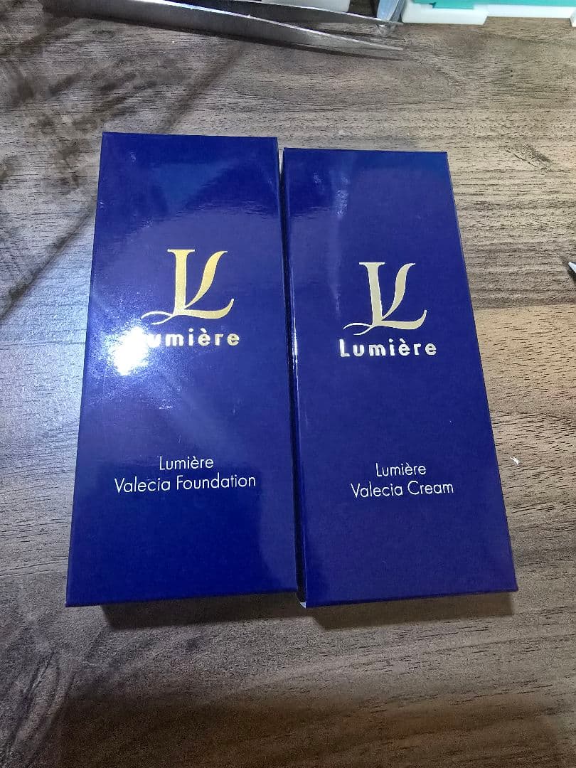 Lumière Valecia Foundation & Cream セット