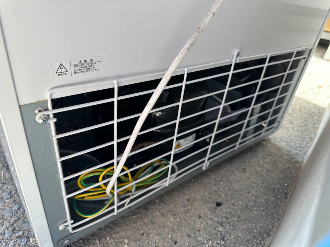 ガラス扉冷蔵庫 ホワイト 3段