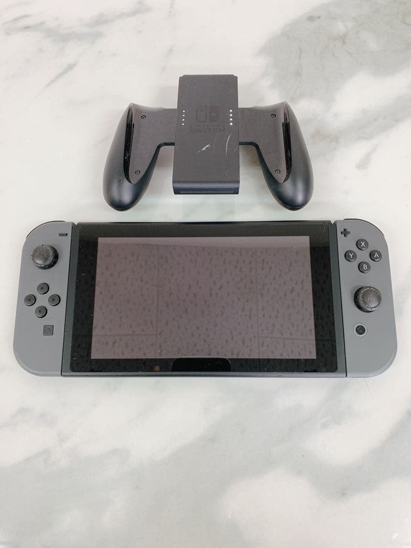 。Nintendo Switch HAC-001 本体　HAC-011