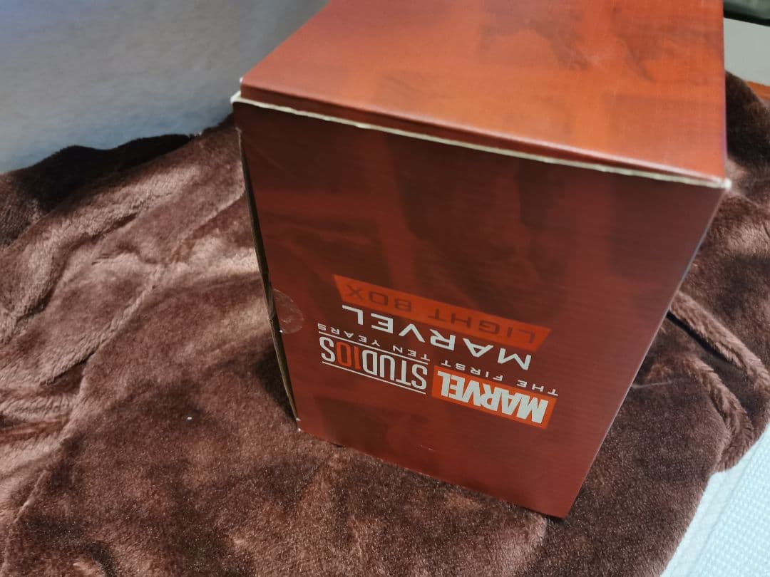Hot toys marvel ロゴライトボックス　箱付き　マーベル