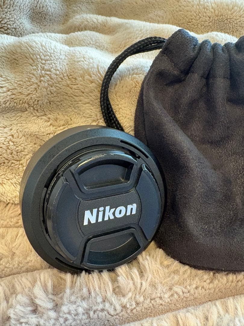 Nikon単焦点レンズAF-S DX NIKKOR 35mm f/1.8G袋つき