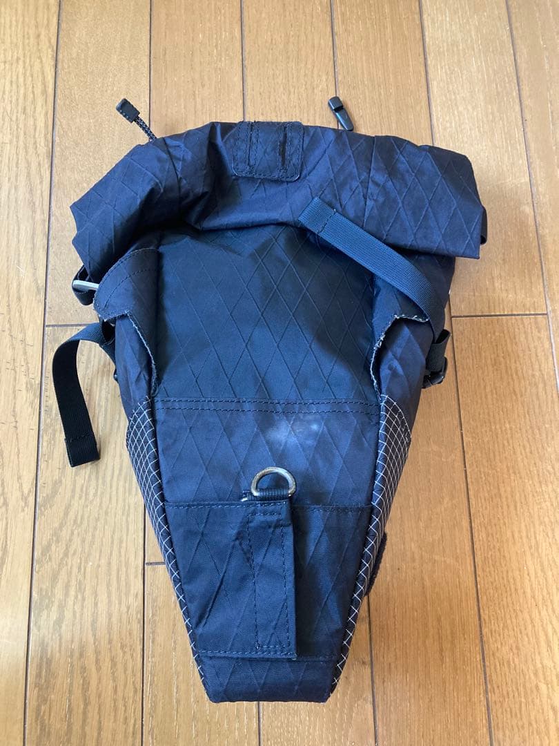 ロウロウマウンテンワークス サドルバッグ ブルーラグ サーリー アウターシェル