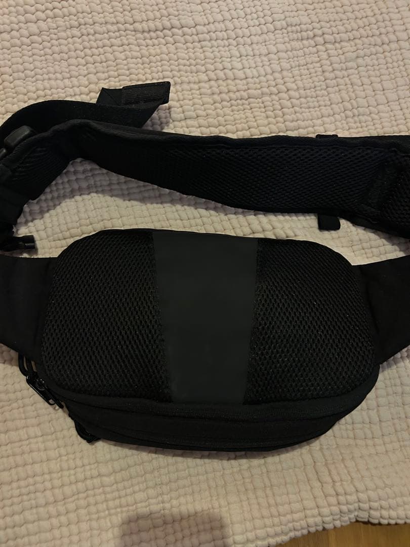 【美品】POMULU ブラック ヒップシート リニューアル前