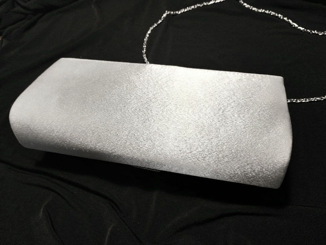 【東京ソワール】 パーティーバッグ チェーン クラッチバッグ シルバー系