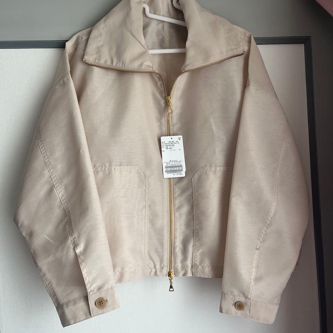 タグ付き新品未使用　ノーブル　ミルキーシアースタンドカラーパーカーブルゾン